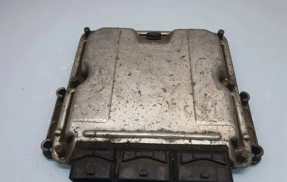 Renault Laguna II Engine control unit/module 0281010637 8200211711 8200085386