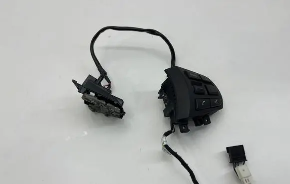 BMW 3 F30 F35 F31 Steering wheel buttons/switches 