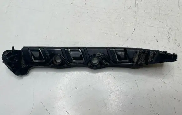 BMW 5 E60 E61 Front bumper mounting bracket 7178077