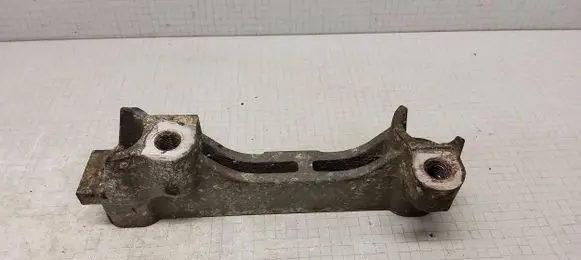 Toyota Verso Engine mounting bracket