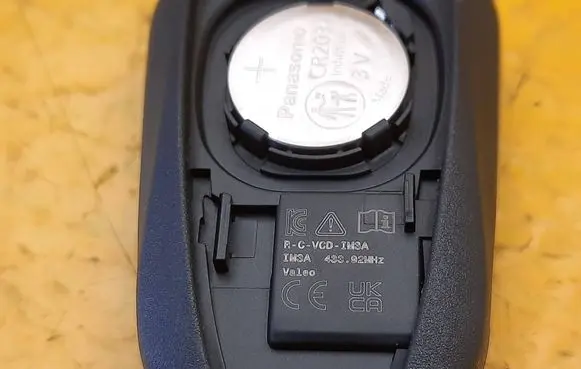 Peugeot 5008 II Ignition key/card 
