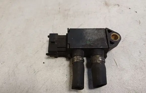 Opel Movano B Exhaust gas pressure sensor 55599659