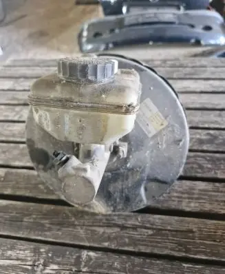 Peugeot 406 Brake booster