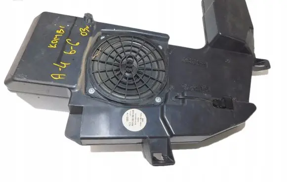 Audi A4 S4 B6 8E 8H Subwoofer speaker 8E903538203S