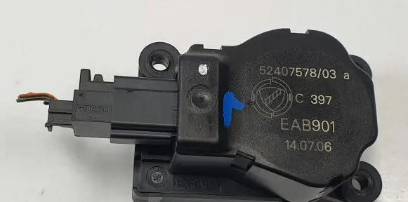 Alfa Romeo 159 A/C air flow flap actuator/motor 52407578