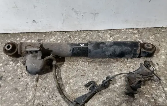 Lexus RX 450H Rear shock absorber/damper 4853048392
