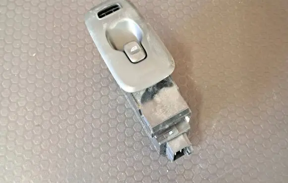 Volvo XC90 Electric window control switch 30739981