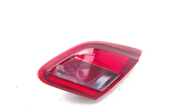 Tailgate rear/tail lights