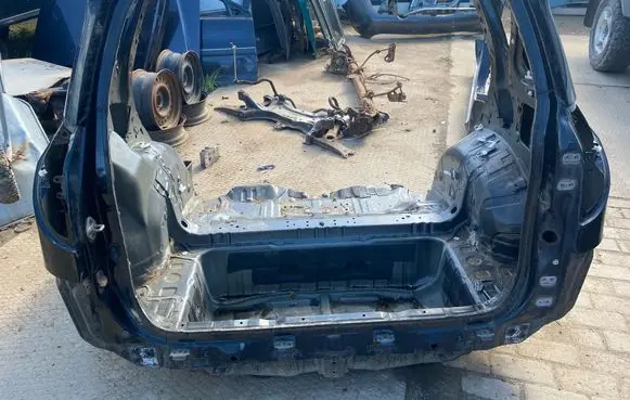 Toyota RAV 4 (XA30) Body 