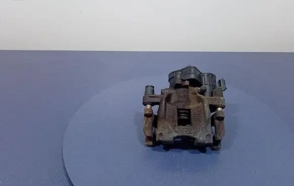 Ford Kuga I Rear brake caliper LX612D250