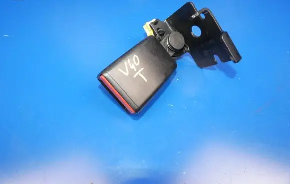 Volvo V40 Middle seatbelt buckle (rear) 