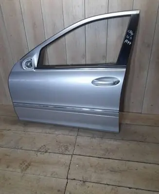 Mercedes-Benz C W203 Front door 