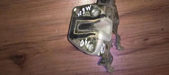 Mazda 626 Rear door lock