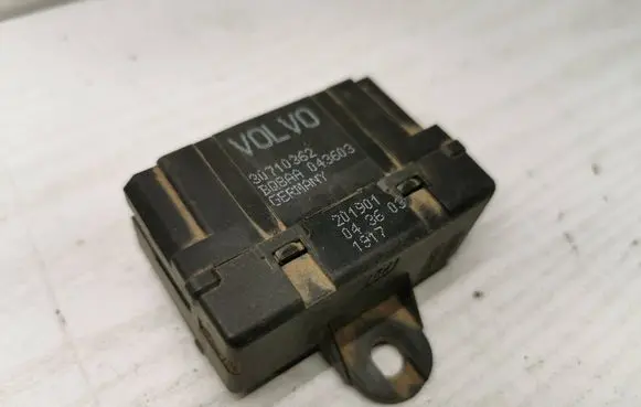 Volvo XC90 Seat heating relay 30710362