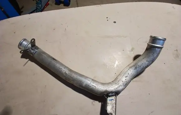 Volvo V60 Turbo air intake inlet pipe/hose 