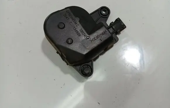 Chrysler Voyager Air flap motor/actuator 04885465AAC