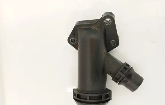 BMW 5 E60 E61 Engine coolant pipe/hose 2247744 1112247744
