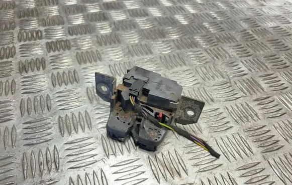 Tailgate/trunk/boot lock/catch/latch