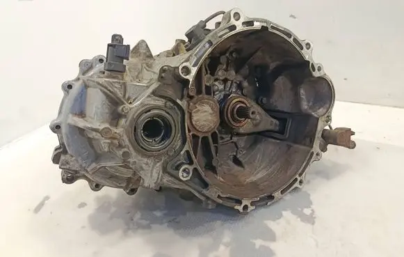 Hyundai i20 (PB PBT) Manual 6 speed gearbox M6CF1