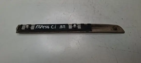 BMW 3 E46 Fender trim (molding) 8208666