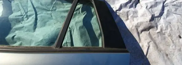 Renault Laguna II Rear vent window glass 