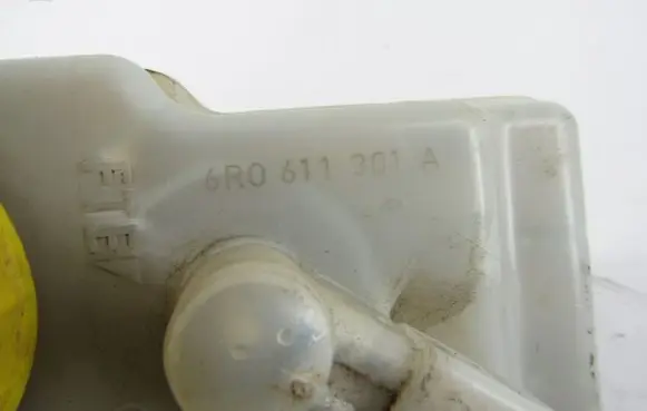 Volkswagen Polo V 6R Master brake cylinder 6R0611301A