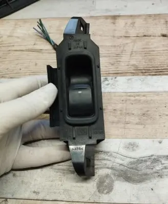 Subaru Outback Electric window control switch