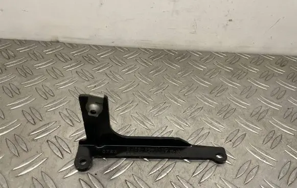 Ford C-MAX II Air filter cleaner box bracket assembly DM589647AC