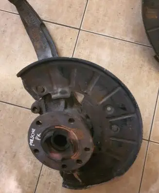 Audi Q7 4L Front wheel hub spindle knuckle 7l0407257a Gjs40015