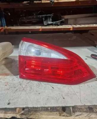 Ford Focus Tailgate rear/tail lights BM5113A603DC