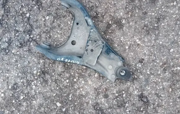 Dacia Duster Front lower control arm/wishbone