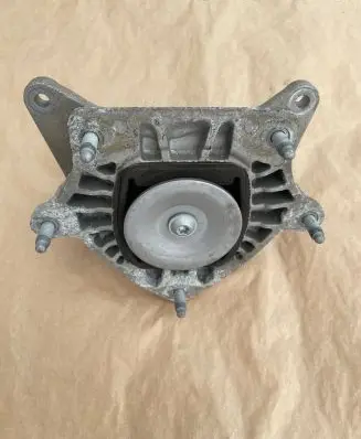 Mercedes-Benz GLC X253 C253 Gearbox mounting bracket A2052402500 2052402500