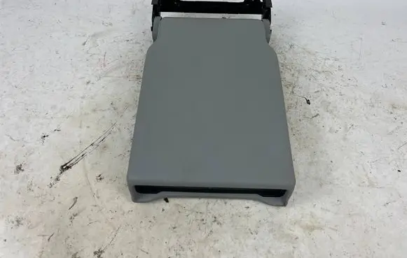 Audi Q5 SQ5 Rear seat armrest 4L0883081