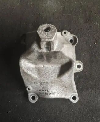 Audi A4 S4 B9 Engine mounting bracket 8W0199308R