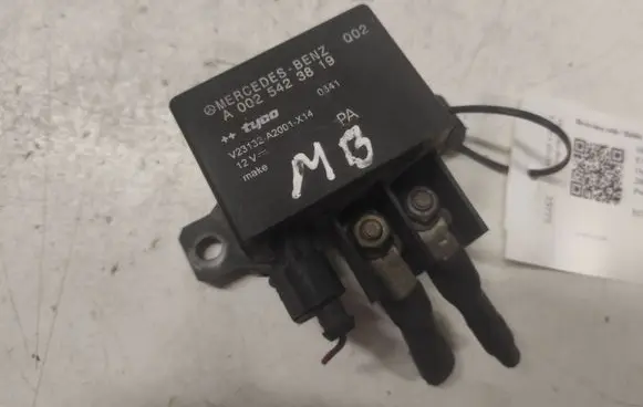 Mercedes-Benz E W211 Charging relay A0025423819