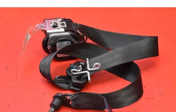Ford Focus Front seatbelt BM5161294ACW