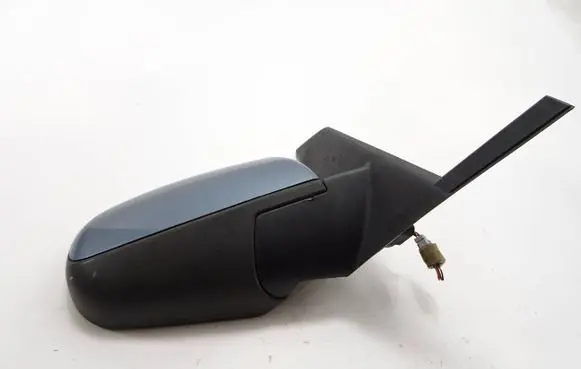 Mitsubishi Colt Front door electric wing mirror 67kd
