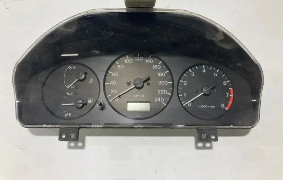 Mazda 626 Speedometer (instrument cluster) GE6WD