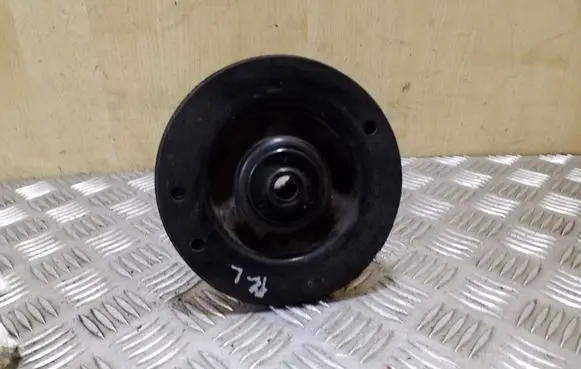 Lexus CT 200H Front coil spring rubber mount 