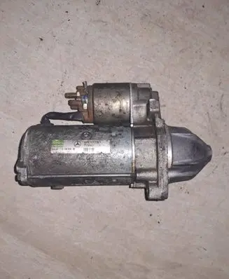 Mercedes-Benz Vito Viano W639 Starter motor 0051511301 D7R43