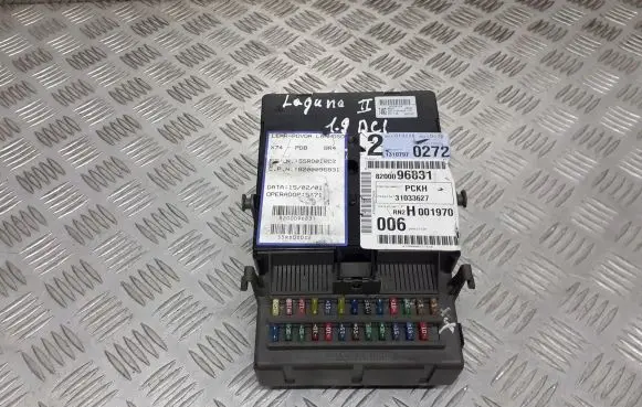 Renault Laguna II Fuse box set 8200096831