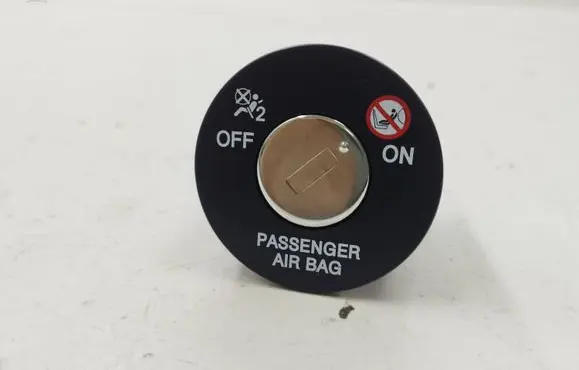 Passenger airbag on/off switch