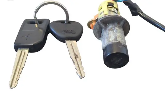 Mitsubishi Space Wagon Loading door lock MR485489