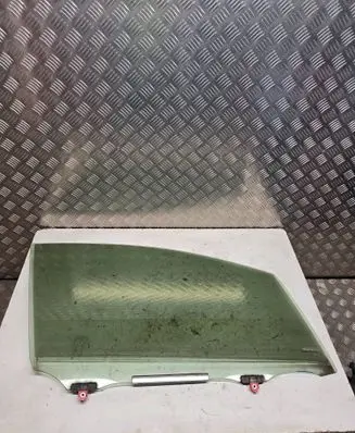 Toyota Prius (XW50) Front door window glass four-door