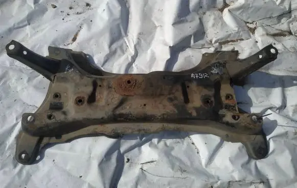 Toyota Urban Cruiser (XP110) Front subframe