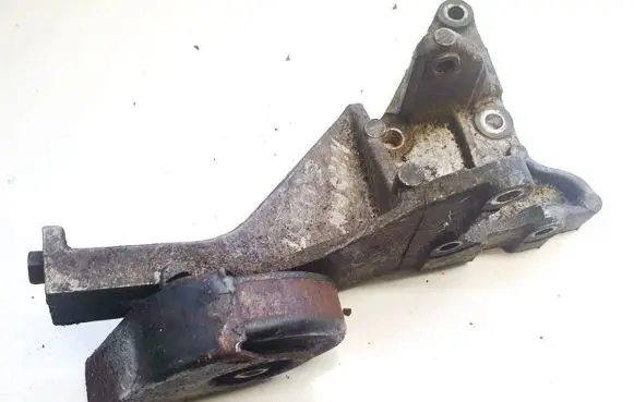 Nissan Quest Engine mounting bracket 119407b00
