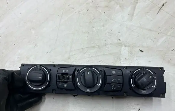 BMW 5 E60 E61 Climate control unit 11419110