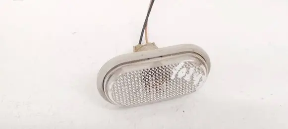 Renault Kangoo I Front fender indicator light 8200194580