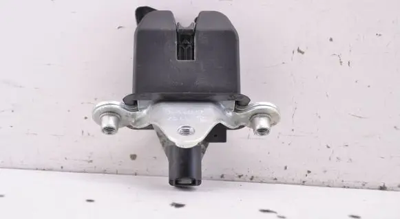 Skoda Octavia Mk2 (1Z) Tailgate/trunk/boot lock/catch/latch 1Z5827501E