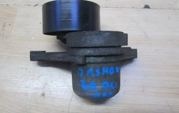 Nissan Qashqai Timing belt tensioner 